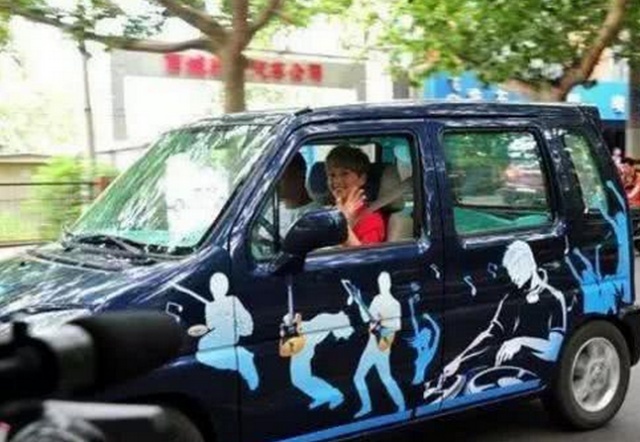 明星短发发型图片2013女_女明星：_明星短发发型图片女