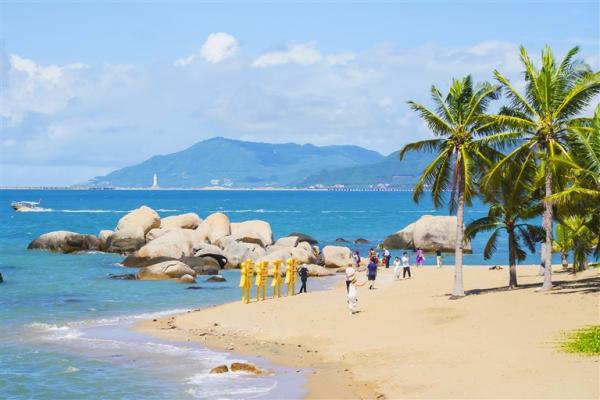 王思聪都被拍到在三亚过年,应该还有不少明星(图2) 三亚天气_三亚_三亚旅游攻略