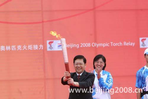 昌吉新北道通往中亚、欧洲诸国的必经之路