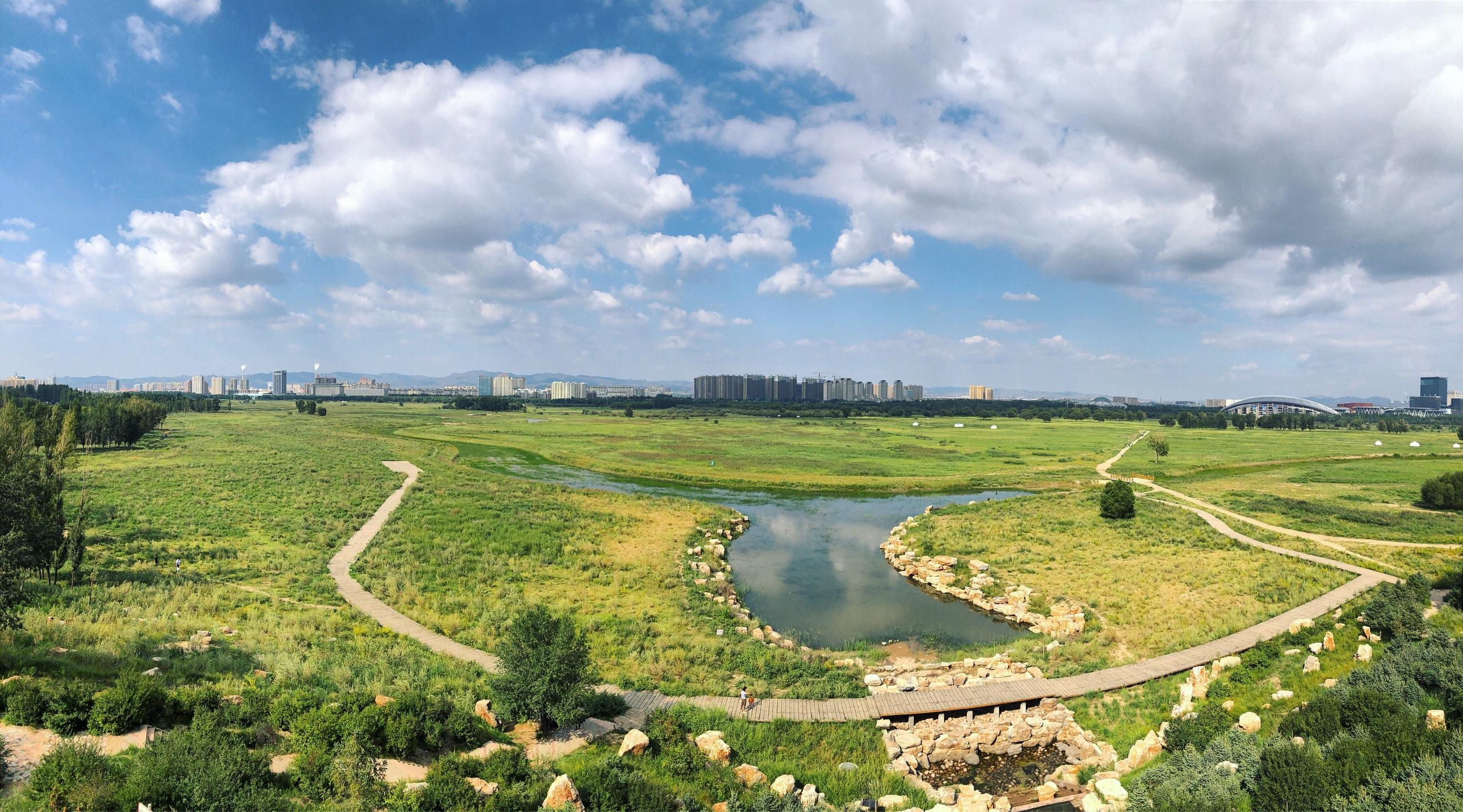 内蒙古最大的城市——赛汗塔拉草原