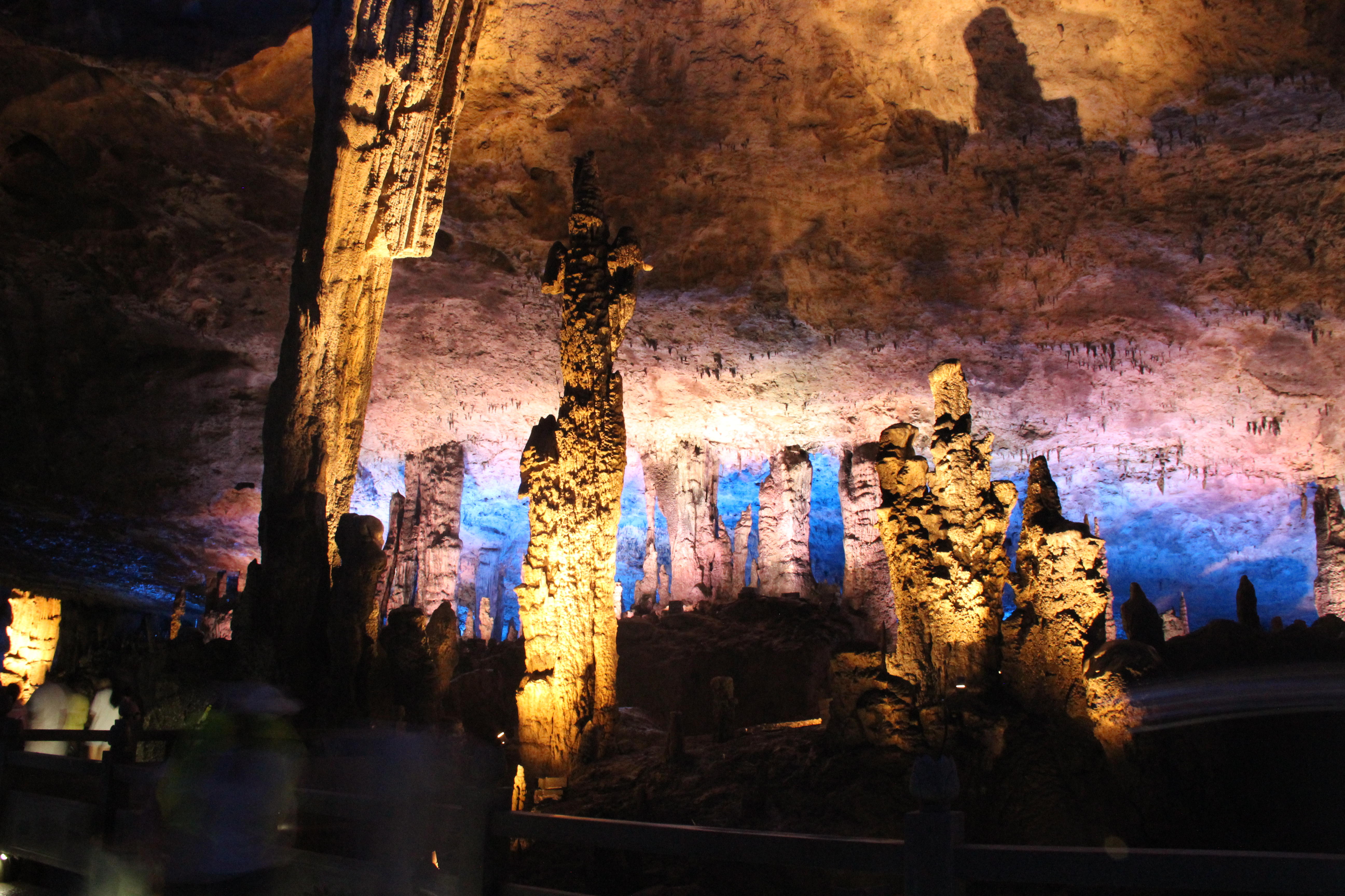 张家界旅游景点_张家界位于哪个省_张家界