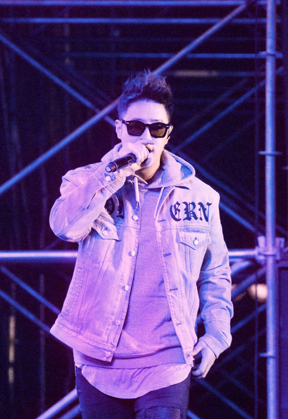 娱乐圈痞帅特质不油腻的男明星,有你吗?