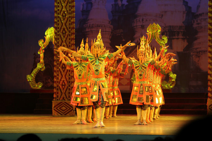 昆明到西双版纳机票_西双版纳机场叫什么_西双版纳