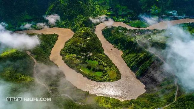 怒江大峡谷：极致的美景到访者的勇气与勇气