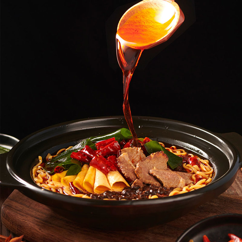 华山当地推荐美食：华阴大刀面、韭菜叶、葱叶