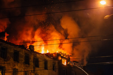 惨烈车祸现场照片_惨烈_惨烈的复仇