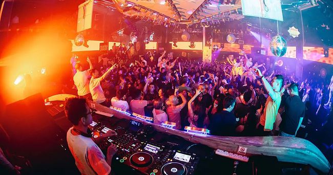 大三大四那会和室友会经常去杭州的SOS(图2) 夜店:_夜店工作怎么找_夜店是指