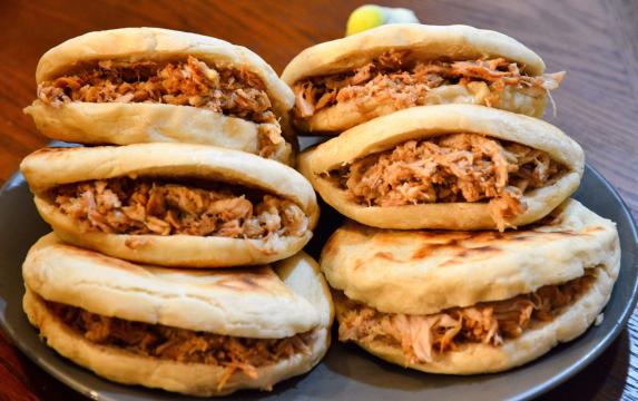 西安哪里的肉夹馍最好吃最正宗?(图3) 当地美食_美食当地人戏称_吃当地美食