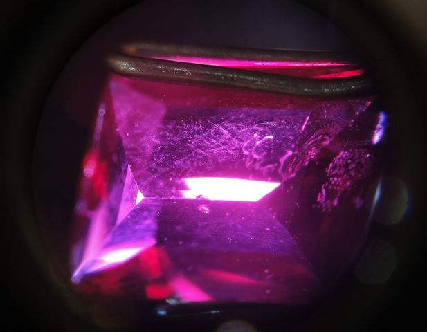 什么情况下宝石会被损坏？如何保养自己的珠宝？