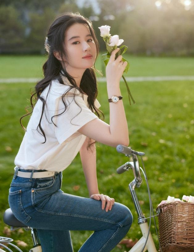 除了名字，要么过曝，还要么欠曝？