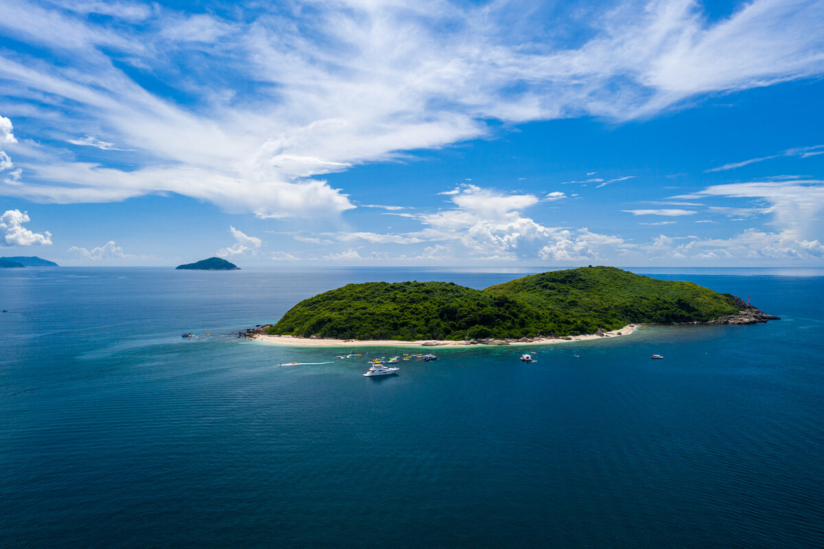 “候鸟一族”老人去三亚选择新的城市，你去过吗？