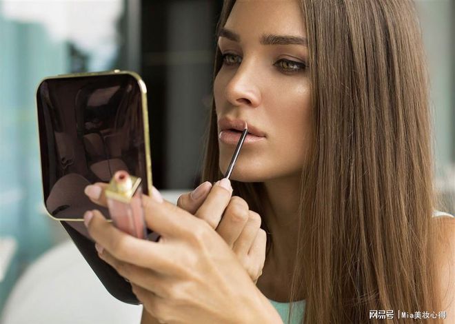 教你如何打造清透自然的底妆，你知道吗？