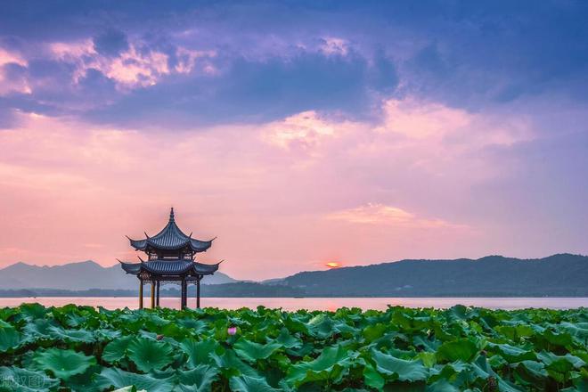 景区：_景区闸机检票系统_景区回应女子下跪大哭