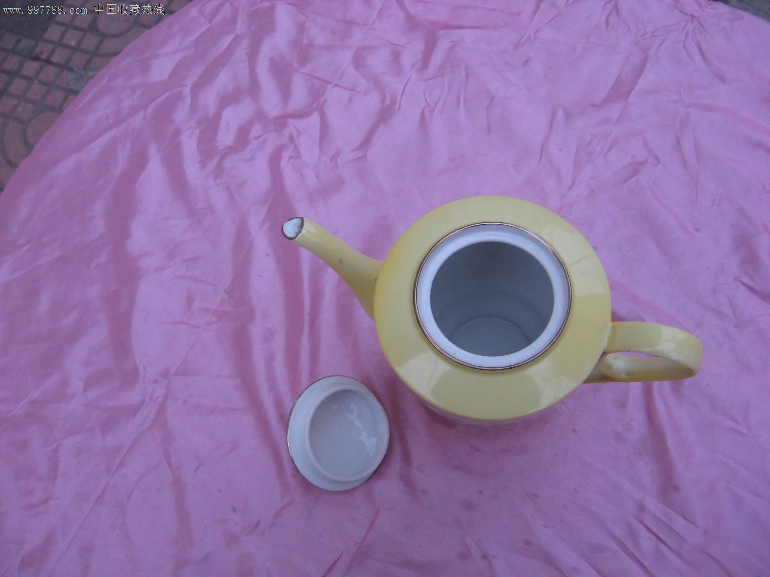 醴陵釉下五彩瓷餐具让热汤变“毒药”