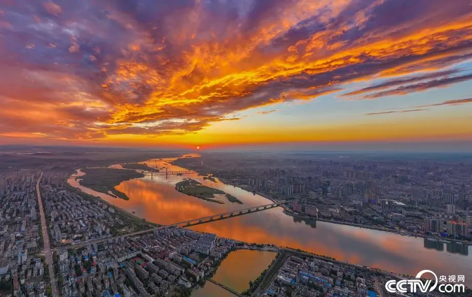 人民日报:襄阳好风日，留醉与山翁