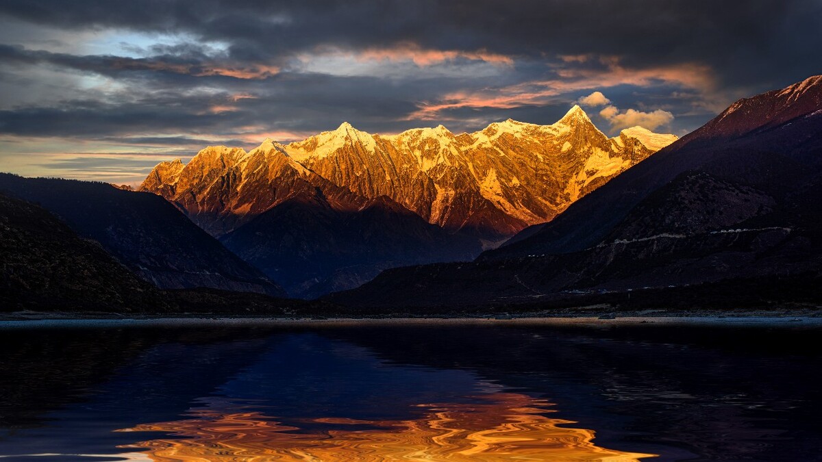 从成都、重庆飞过去确实很便宜了，便决定去拉萨