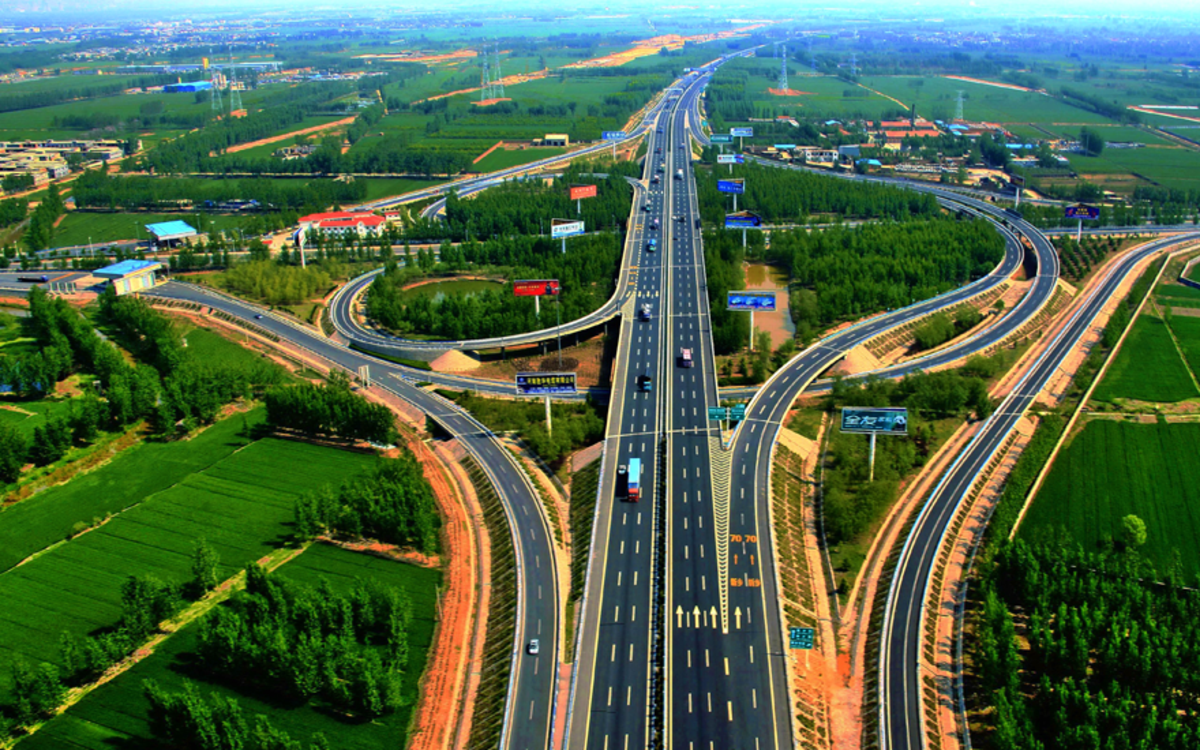 上半年交通运输经济运行稳中向好提供有力保障