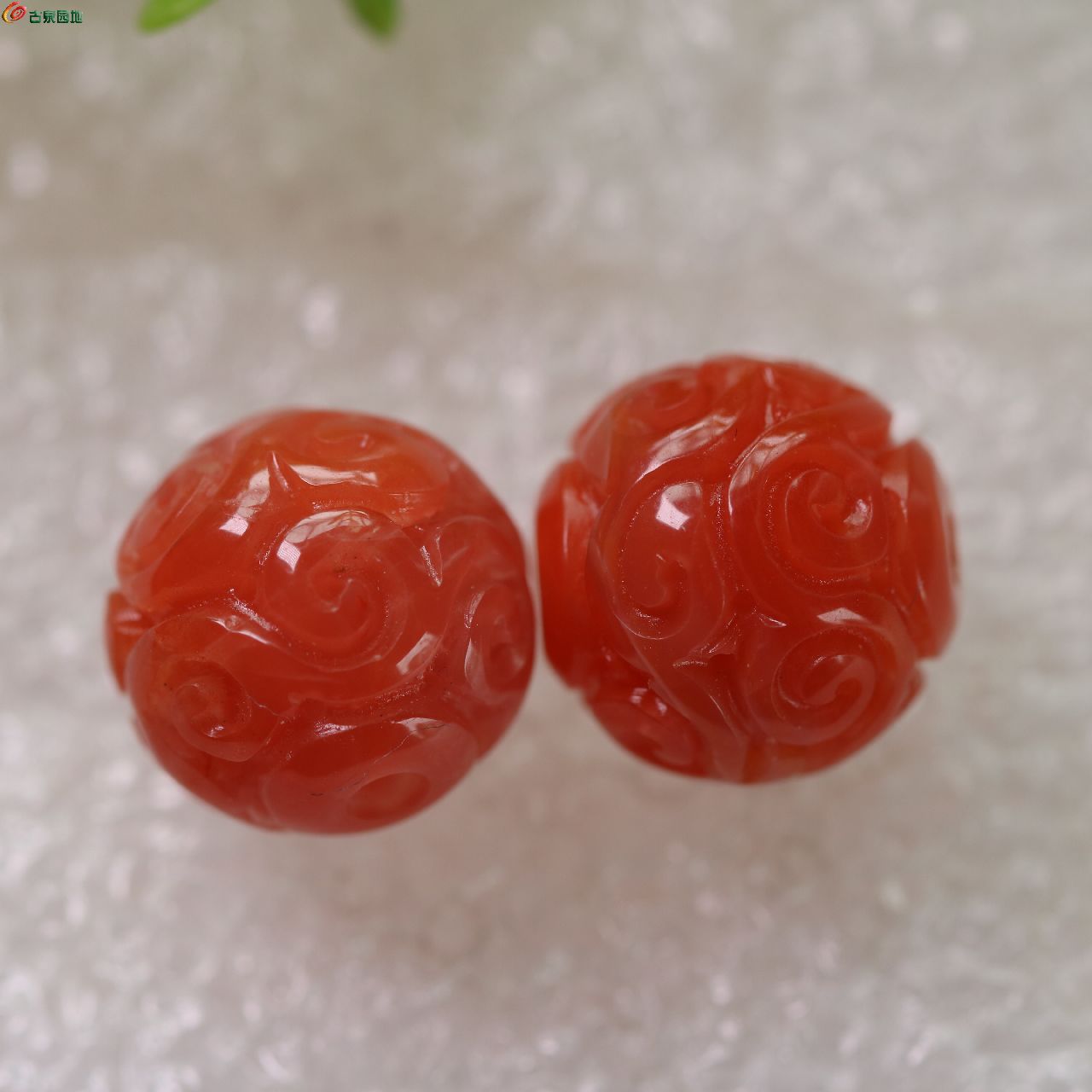 玛瑙手镯对身体好吗_玛瑙：_玛瑙鉴定