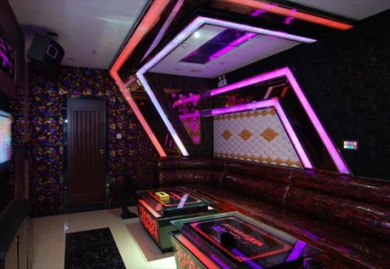 石家庄夜场热招：型男模特，展现你的魅力与风采！(图1)