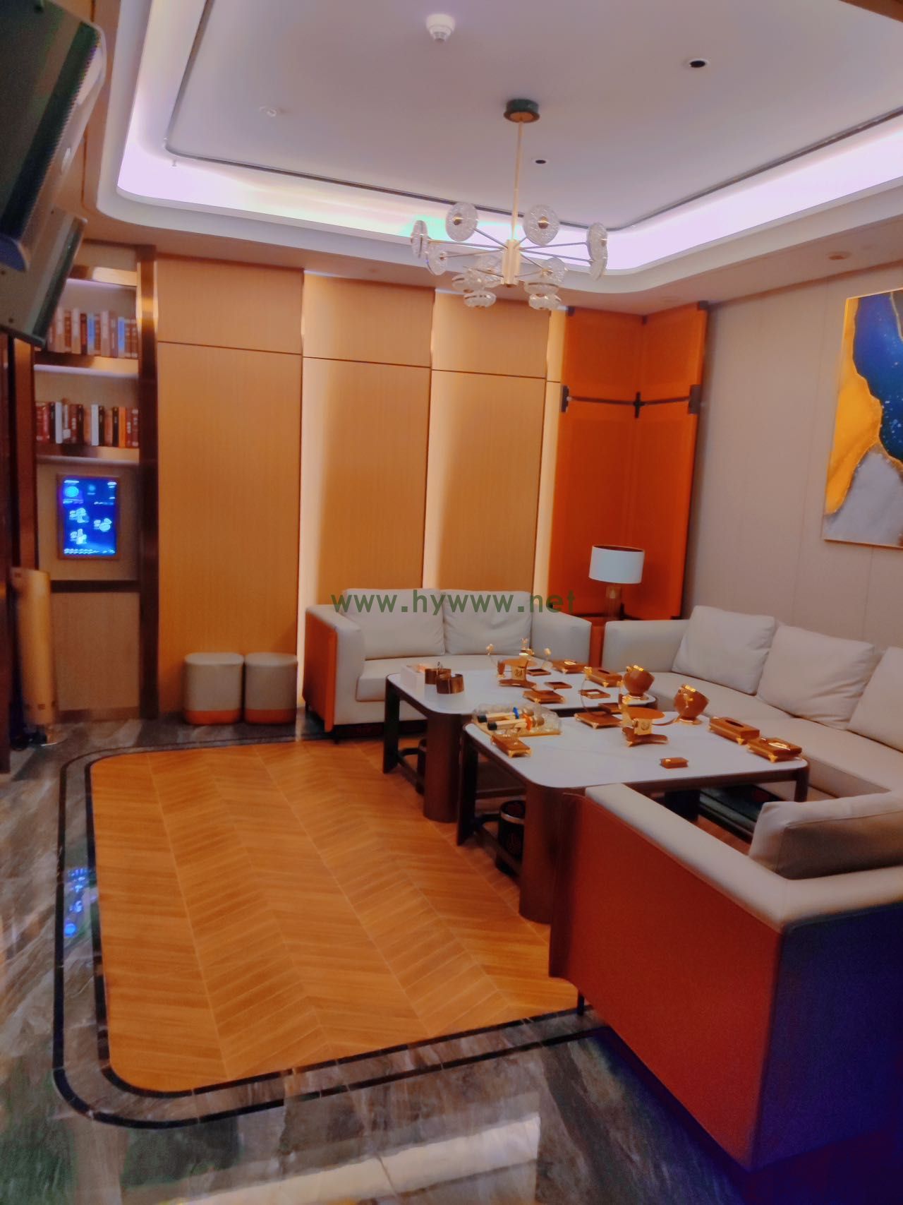 安徽最新夜场招聘模特佳丽信息，每天二班，稳定赚钱，包住宿