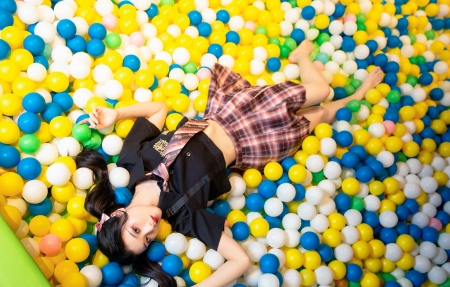 广州夜场KTV招聘，诚聘优秀人才加入我们的团队！(福利待遇丰厚，晋升空间大，快来加入我们吧！)