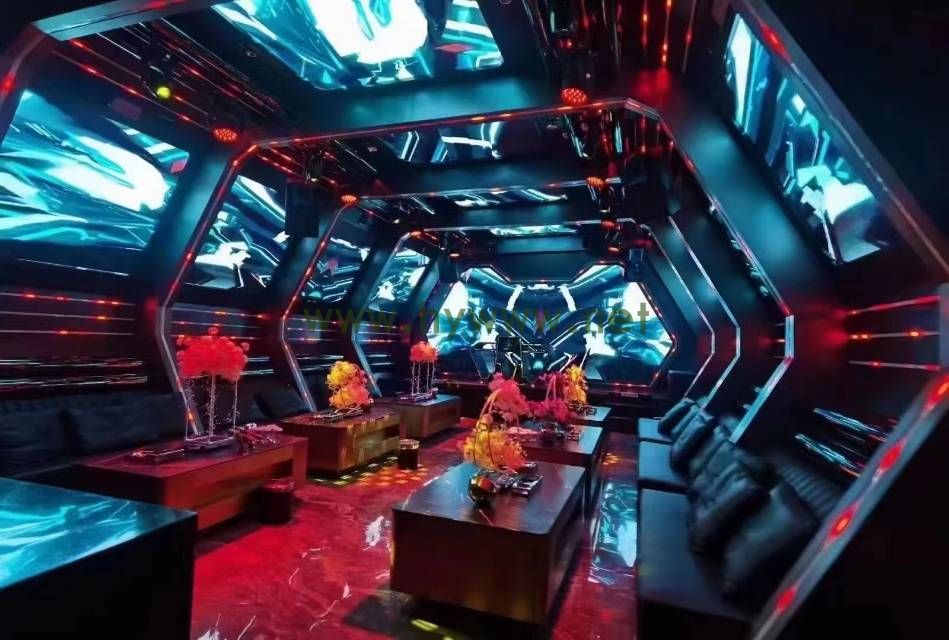 成都KTV招聘信息，成都高端商务夜总会招聘信息，工资日结长期包住。