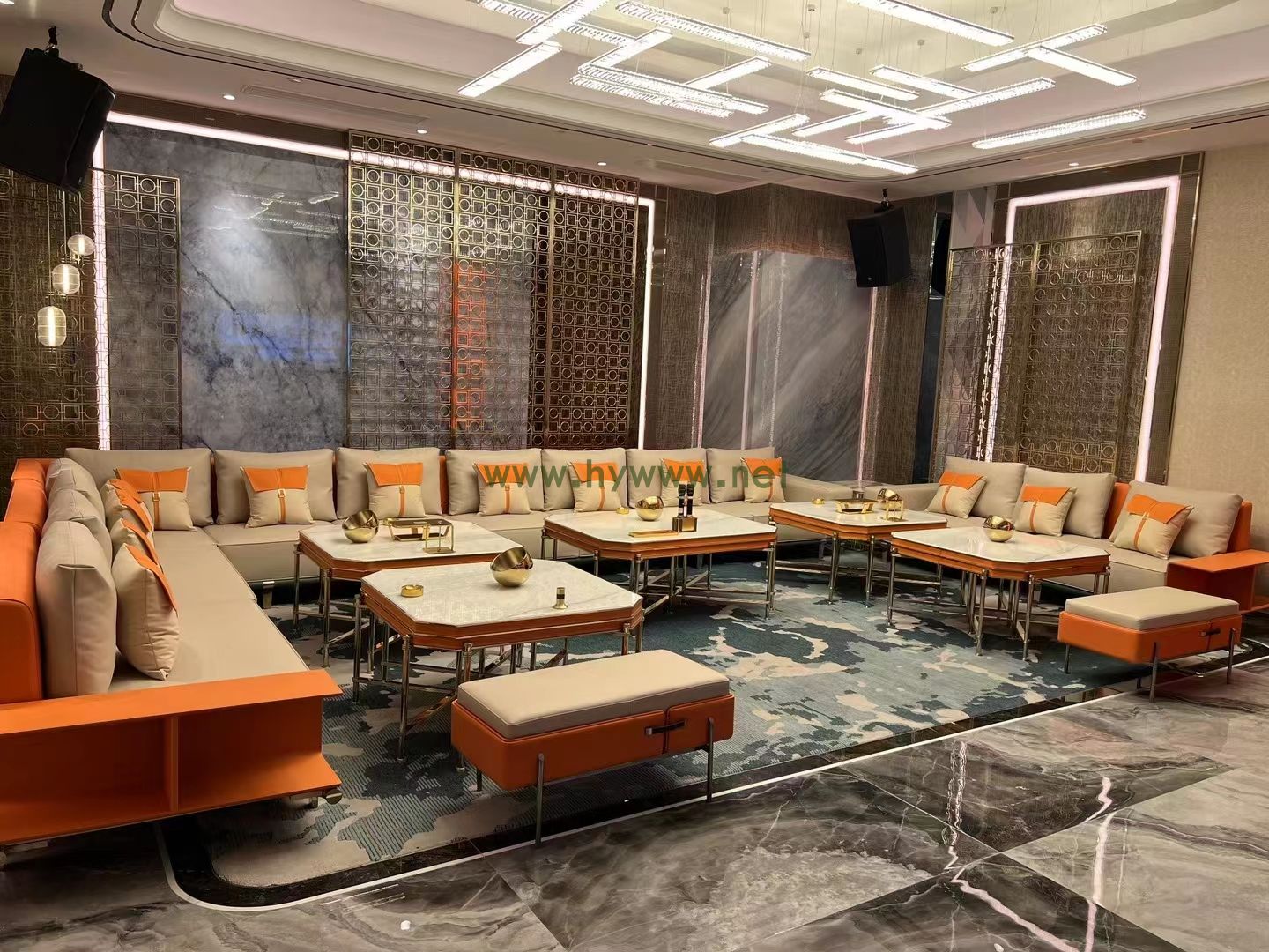 广州夜场KTV招聘，诚聘兼职全职模特佳丽加入我们团队！（福利待遇优厚，晋升空间大，赶紧联系我们吧！）